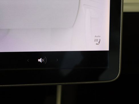 Used 2019 Tesla Model 3 Standard Range Plus image 48