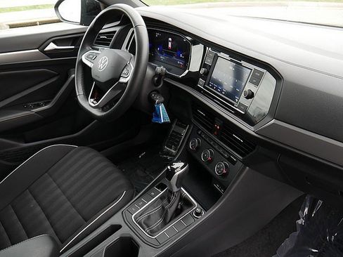 Used 2024 Volkswagen Jetta Sport image 49