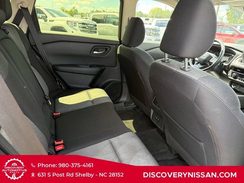 Certified 2025 Nissan Rogue SV AWD/4WD image 35