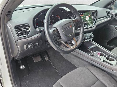 Used 2025 Dodge Durango GT AWD/4WD image 9