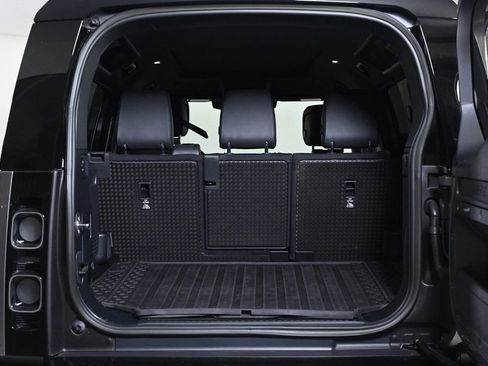 Used 2023 Land Rover Defender 110 X image 23