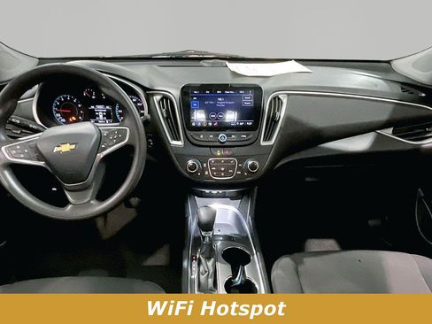 Used 2022 Chevrolet Malibu LT FWD image 7