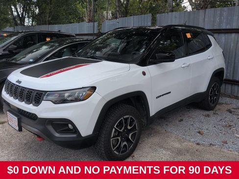 Used 2025 Jeep Compass Trailhawk AWD/4WD image 1