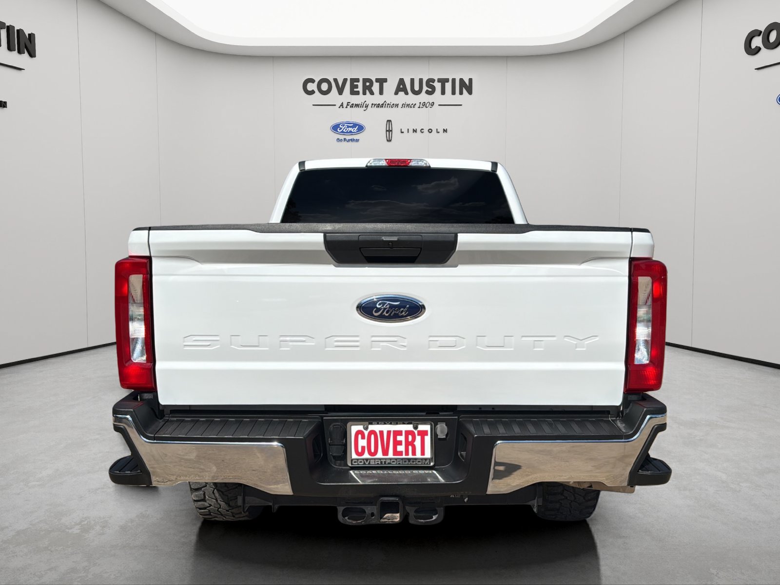 Used 2024 Ford F250 XLT w/ FX4 Off-Road Package AWD/4WD image 4