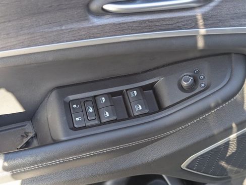 Used 2023 Jeep Grand Cherokee L Limited w/ Trailer Tow Group (B) image 27