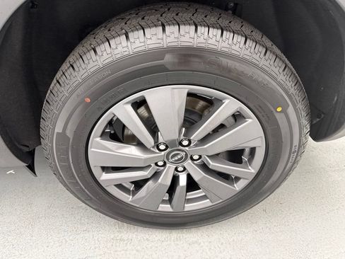Used 2024 Nissan Pathfinder SV AWD/4WD image 6