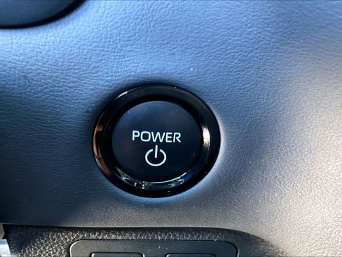 Used 2026 Toyota Tundra Platinum image 31