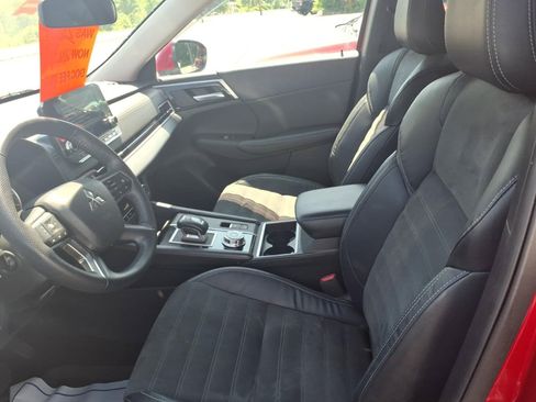 Used 2023 Mitsubishi Outlander SE AWD/4WD image 7