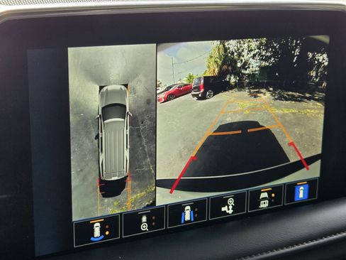 Used 2024 Chevrolet Suburban High Country image 20