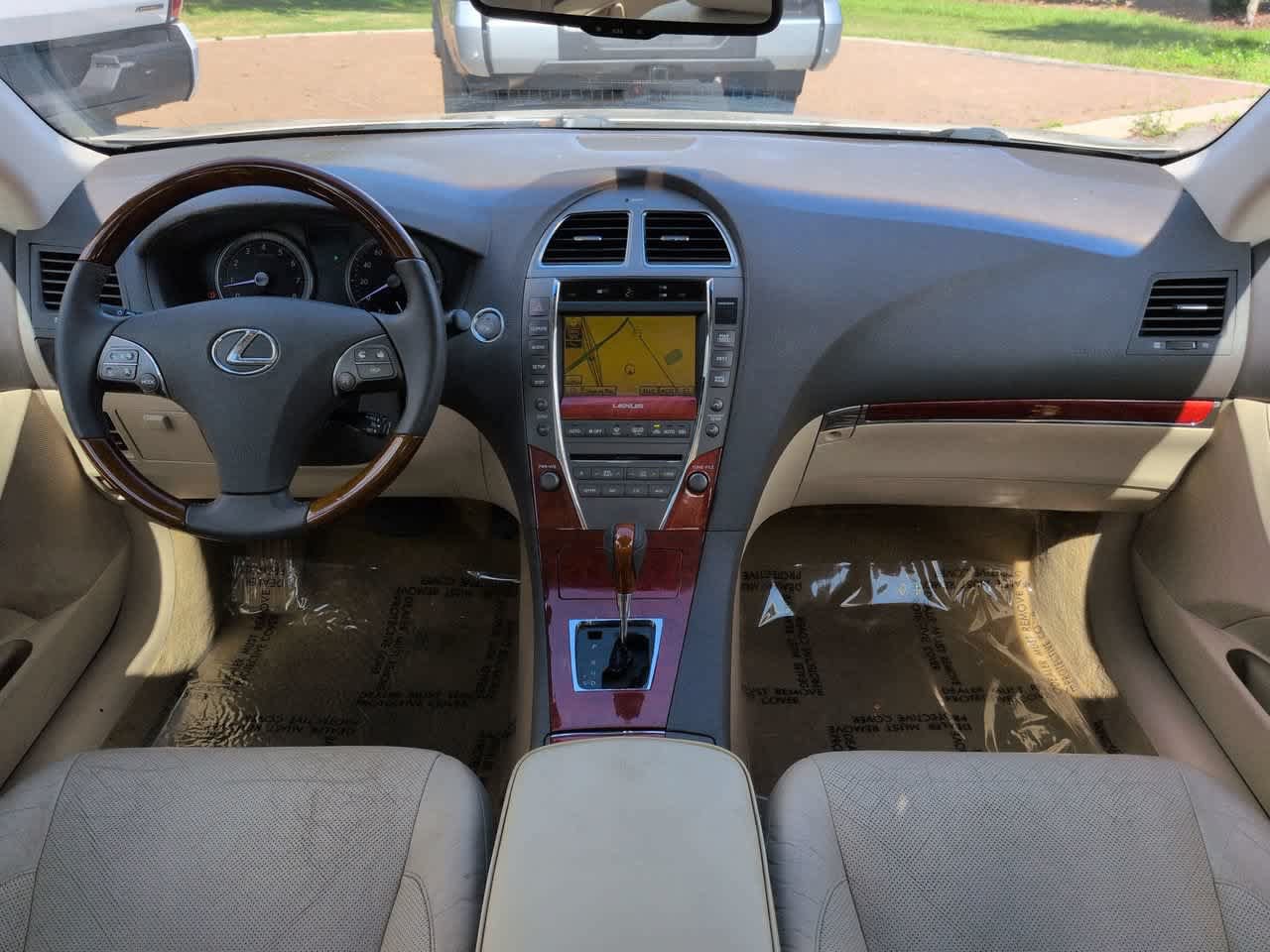Used 2010 Lexus ES 350 w/ Preferred Accessory Package FWD image 14