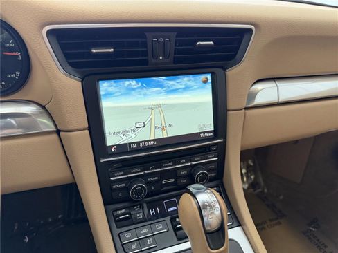 Used 2015 Porsche 911 Carrera image 22