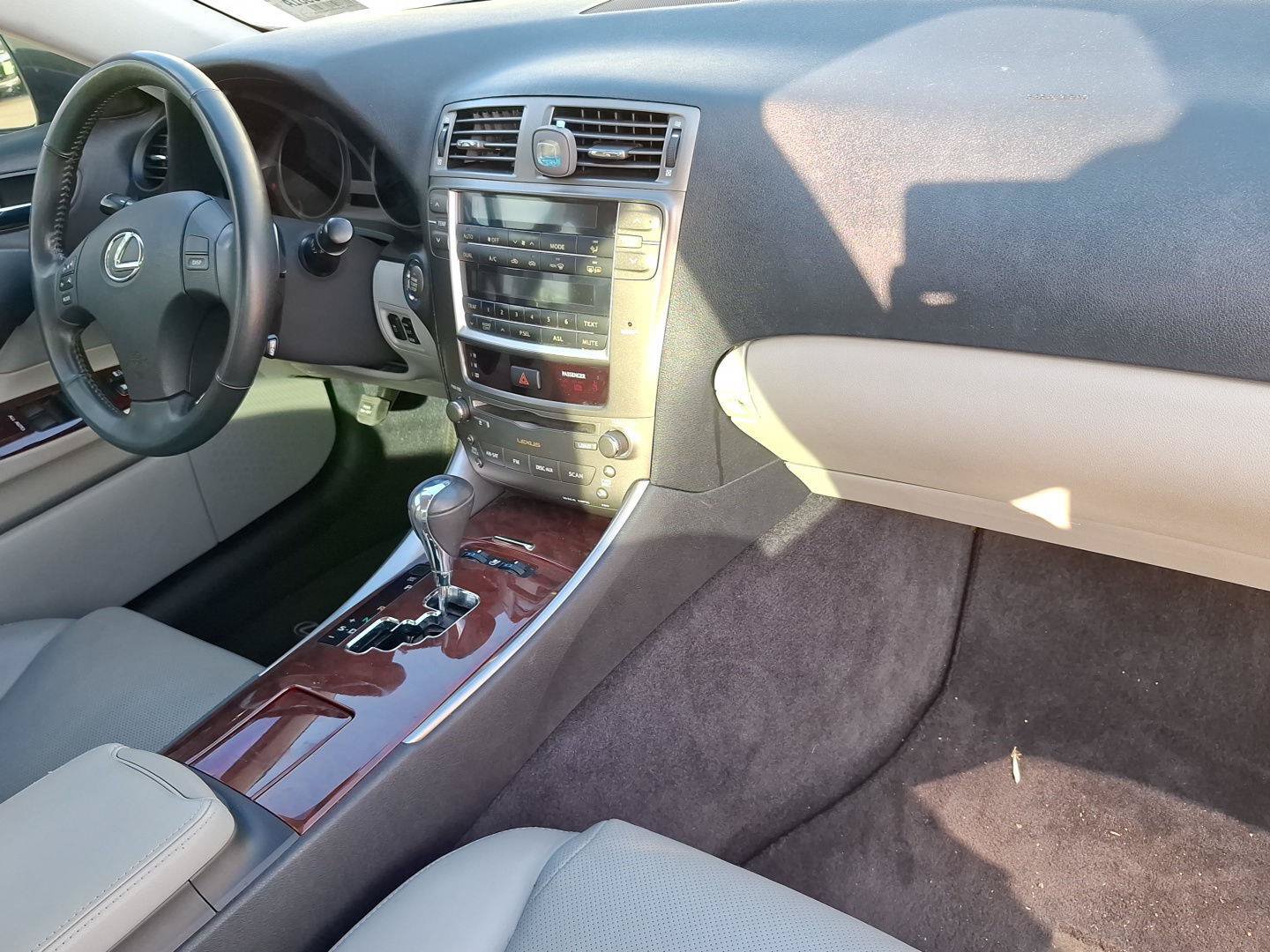 Used 2008 Lexus IS 250 w/ Premium Pkg RWD image 12