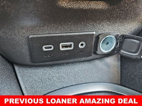 Used 2022 Chevrolet Malibu LT image 24