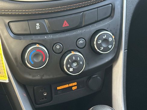 Certified 2022 Chevrolet Trax LS w/ Tint and Cruise Package image 29