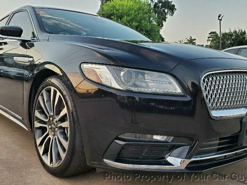 Used 2019 Lincoln Continental Select w/ Continental Climate Package image 9