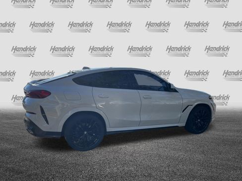 Used 2023 BMW X6 xDrive40i w/ M Sport Package image 10