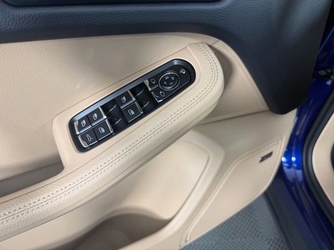 Certified 2026 Porsche Macan Base image 21