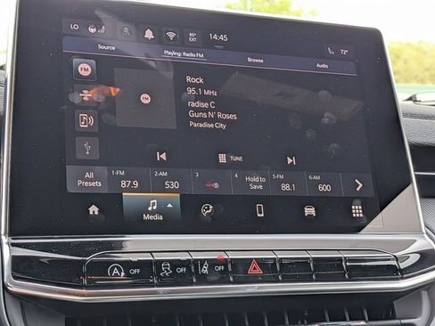 New 2026 Jeep Compass Latitude w/ Sun and Sound Group AWD/4WD image 19