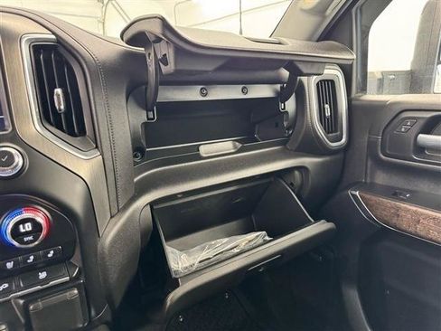 Used 2021 GMC Sierra 3500 Denali w/ Denali Ultimate Package AWD/4WD image 34