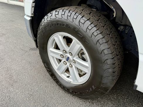 Used 2022 Ford F150 XLT w/ Trailer Tow Package image 11