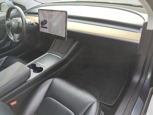 Used 2017 Tesla Model 3 Long Range image 27