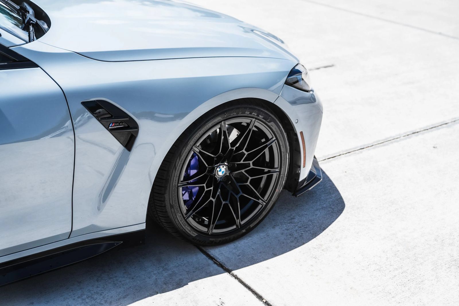 Used 2025 BMW M4 Competition w/ Executive Package RWD image 5