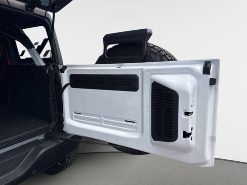 Used 2024 Ford Bronco Raptor AWD/4WD image 10