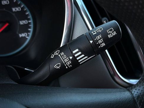 Used 2020 Chevrolet Equinox LS w/ LS Convenience Package FWD image 19