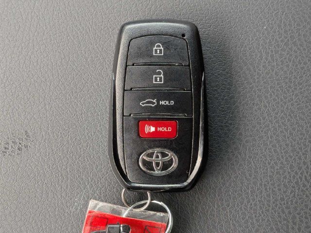 Used 2026 Toyota Camry SE w/ Convenience Package FWD image 28