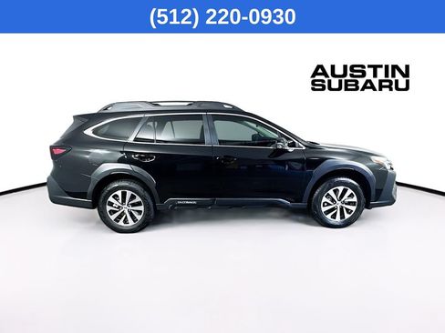 Used 2025 Subaru Outback Premium AWD/4WD image 9