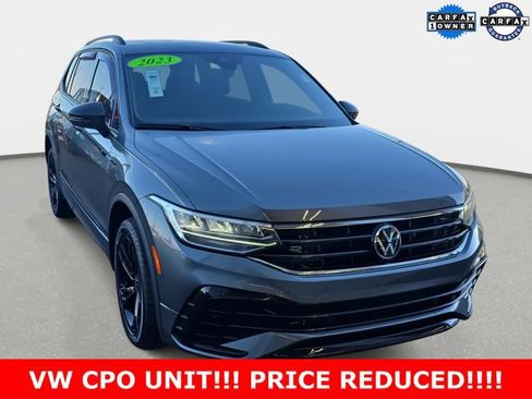 Used 2023 Volkswagen Tiguan SE R-Line AWD/4WD image 3