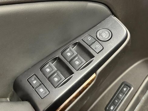 Used 2017 Chevrolet Tahoe LT AWD/4WD image 18
