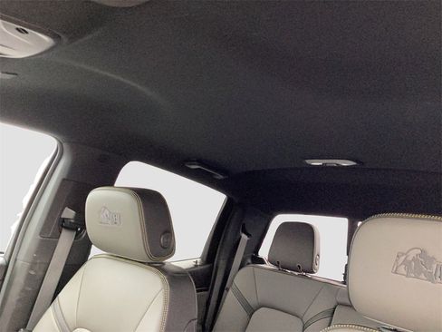 Used 2024 Chevrolet Colorado ZR2 w/ ZR2 Bison Edition image 24