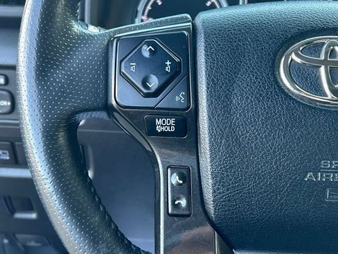 Used 2022 Toyota 4Runner TRD Off-Road Premium AWD/4WD image 53