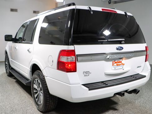 Used 2017 Ford Expedition XLT image 9