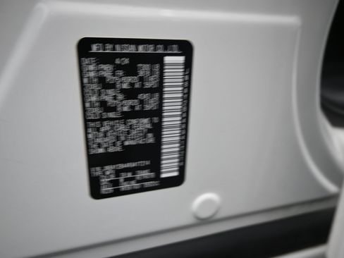 Used 2024 Nissan Armada SL w/ Captain's Chairs Package RWD image 15