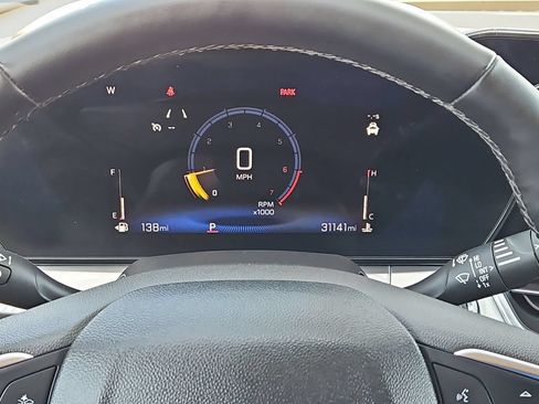Used 2025 Chevrolet Trax LT w/ LT Convenience Package FWD image 16