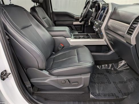 Used 2022 Ford F250 Lariat image 28