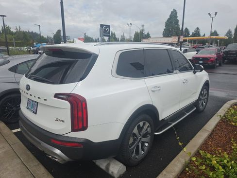 Used 2020 Kia Telluride S FWD image 3