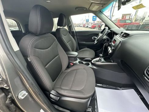Used 2015 Kia Soul image 16