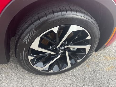 Used 2023 Mitsubishi Outlander SE image 12