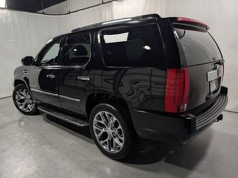 Used 2013 Cadillac Escalade Luxury AWD/4WD image 5
