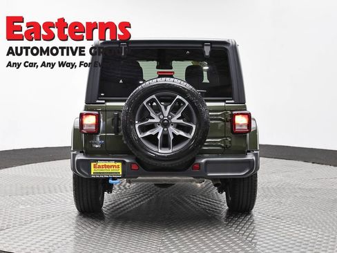 Used 2024 Jeep Wrangler Unlimited AWD/4WD image 6