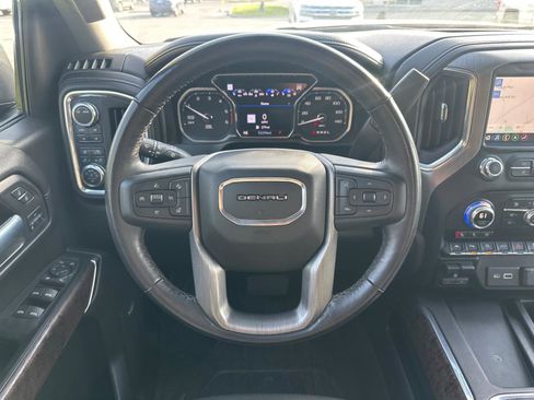 Used 2021 GMC Sierra 1500 Denali w/ Driver Alert Package II AWD/4WD image 11