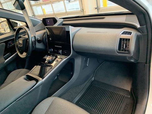 Certified 2023 Subaru Solterra Premium image 21