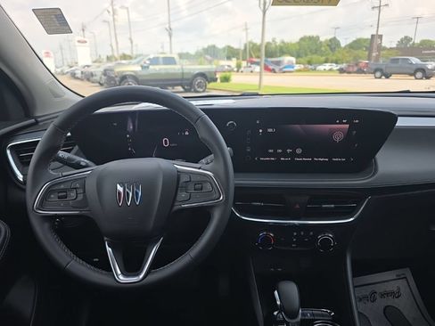 Used 2025 Buick Encore GX Preferred FWD image 12