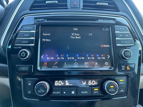 Used 2017 Nissan Maxima Platinum image 21