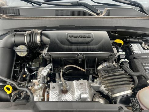 Used 2025 Jeep Compass Limited image 32