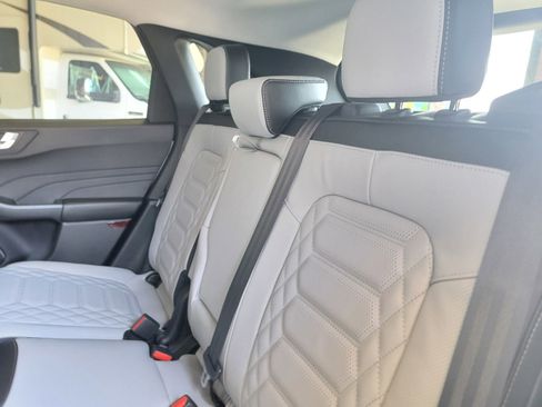 New 2024 Ford Escape SE w/ PHEV Premium Package FWD image 10