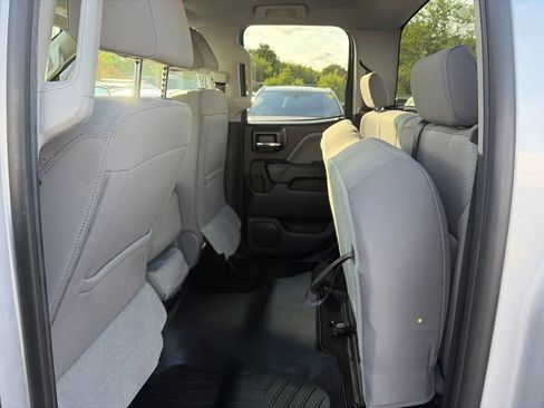 Used 2018 Chevrolet Silverado 1500 Custom w/ Custom Value Package AWD/4WD image 15